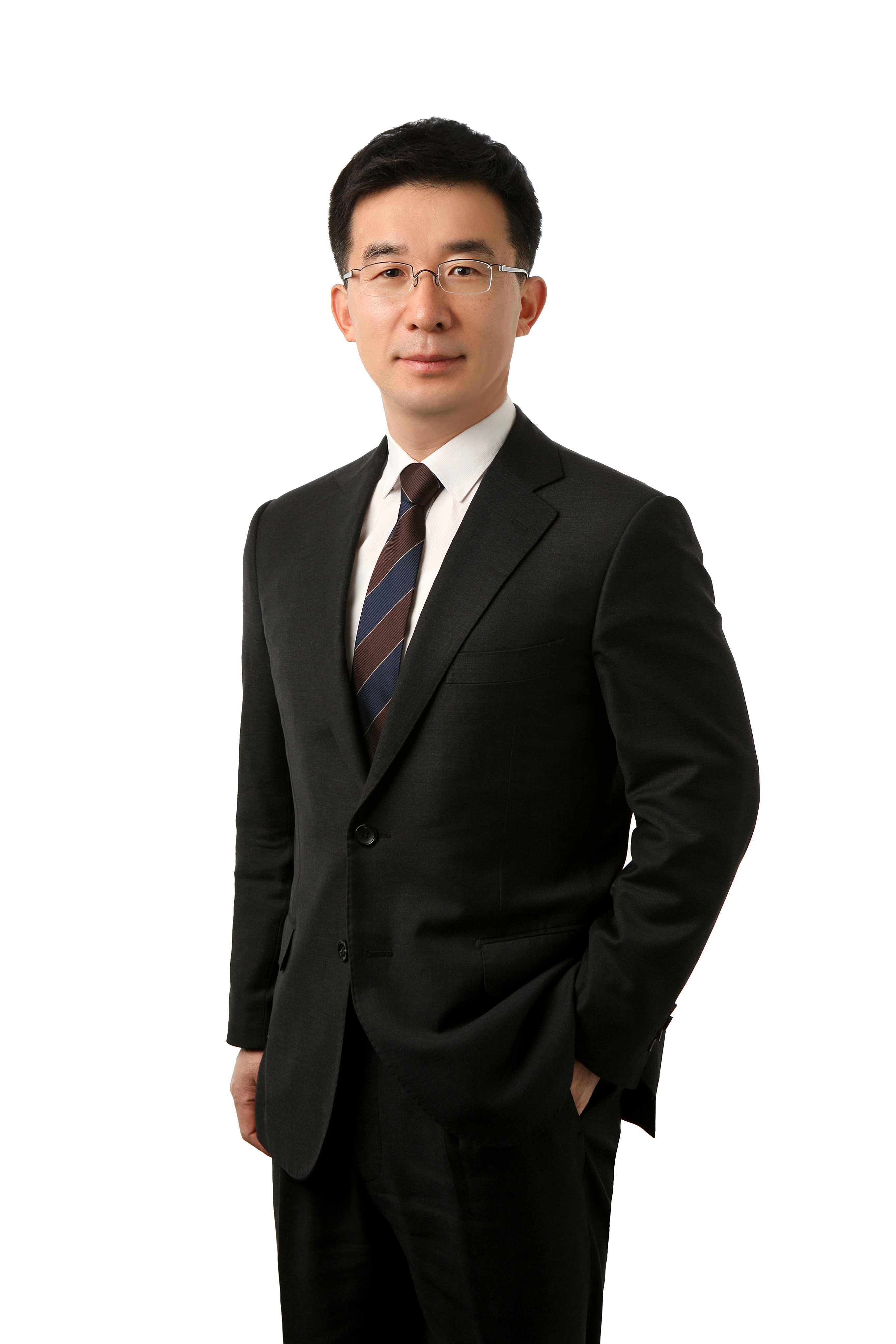 2. 김경진 대표변호사님 프로필.jpg